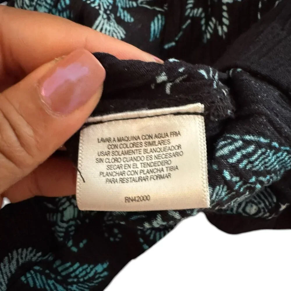 Jacklyn Smith Women's Black/ Blue Paisley Floral Button Up Blouse Size Large - Picture 9 of 9